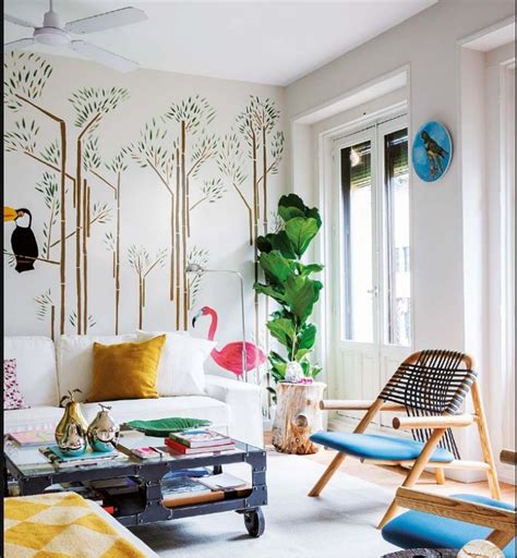A Bright and Cheery Living Room With a Jungle Theme ...