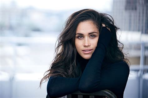 Герцогиня сассекская (meghan, duchess of sussex). Go Behind the Scenes of Meghan Markle's Photoshoot With ...
