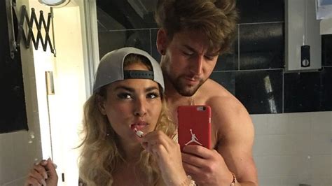 She has been married to francesco giammatteo since october 3, 2004. Zehn Jahre her: Mike Heiter und Laura posten Throwback ...
