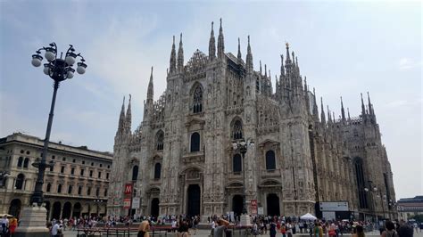 The Milan Cathedral by Numbers - Sightseeing Scientist