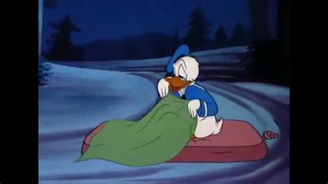 Donald Duck Going To Bed