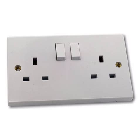 Quattro 2g Dp 13a White 230v Uk 3 Pin Switched Electric Wall Socket