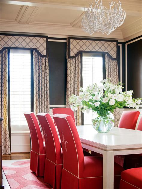 So, our window treatment ideas here are to use linens and blinds for the windows. The Best Window Treatments for Your Style | The Shade Company
