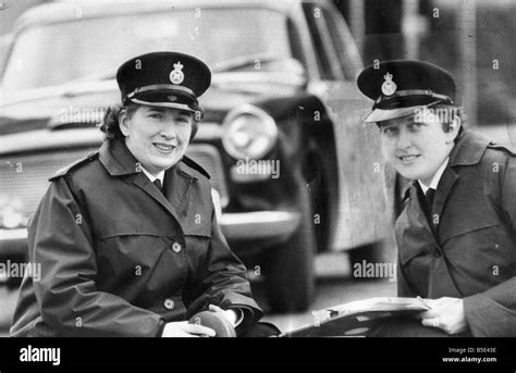 Durham Police Women Patrol Drivers Liz Nickson And Jean Peck Stock