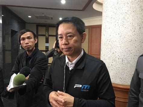 พล.ต.สรรเสริญ แก้วกำเนิด กล่าวเรียกร้องให้กลุ่มเคลื่อนไหวทางการเมือง เคารพกฎหมายและกระบวนการยุติธรรม พร้อมระบุว่า สิ่ง. รัฐบาลยันปี 61 เดินหน้ากระตุ้นเศรษฐกิจ-ขจัดยากจน ชี้มี ...