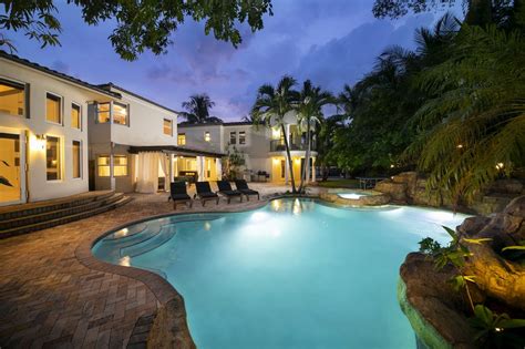 Justina Villa | Luxury Villa in Miami | Miami Villas