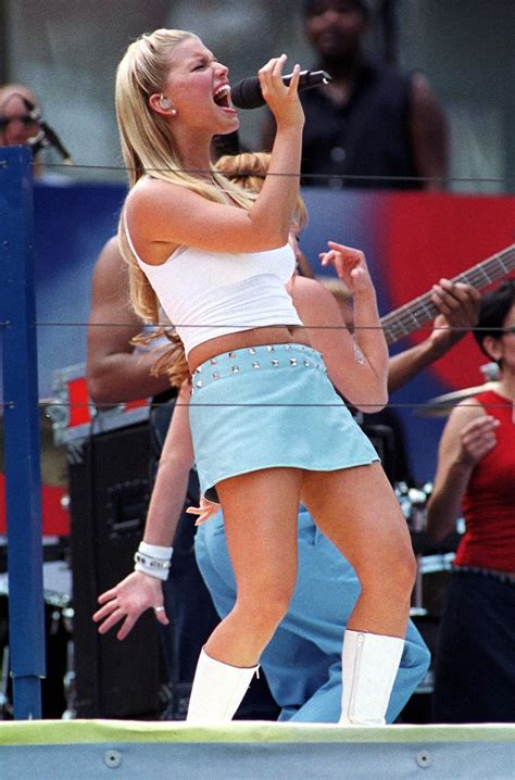 2000 Jessica Simpson Has Had So Many Looks Through The Years Popsugar Celebrity Photo 3