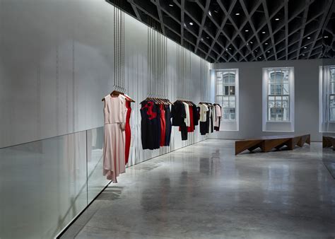 10 Of The Most Minimal Boutiques On Dezeen