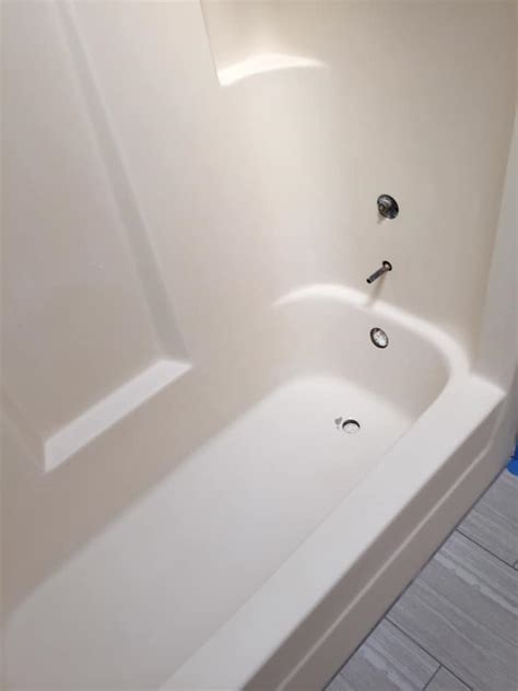 These repair fiberglass bathtub come with balboa control systems. Fiberglass Bathtub & Shower Repair Experts in St Charles IL