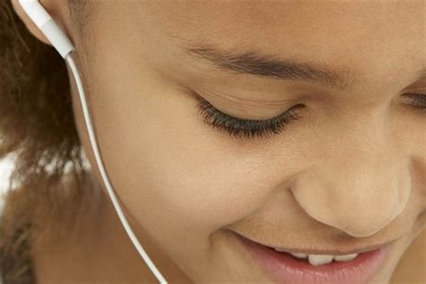 generation deaf doctors warn of dangers of ear buds