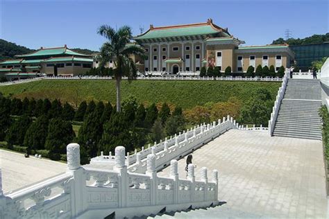 Its collection of chinese painting is one of the world's finest. Taipei's National Palace Museum