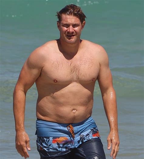 Shane Watson Shirtless And Sexy Beach Photos Gay Male Celebs Com