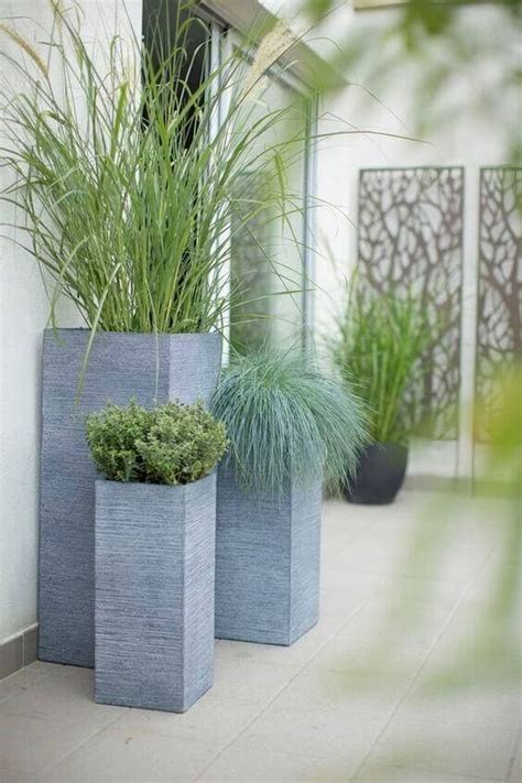 For a larger yard or deck, check out the planters that can hold an entire garden's worth of vegetables or flowers. 43 Astonishing Diy Tall Pots Planters Ideas For Modern ...