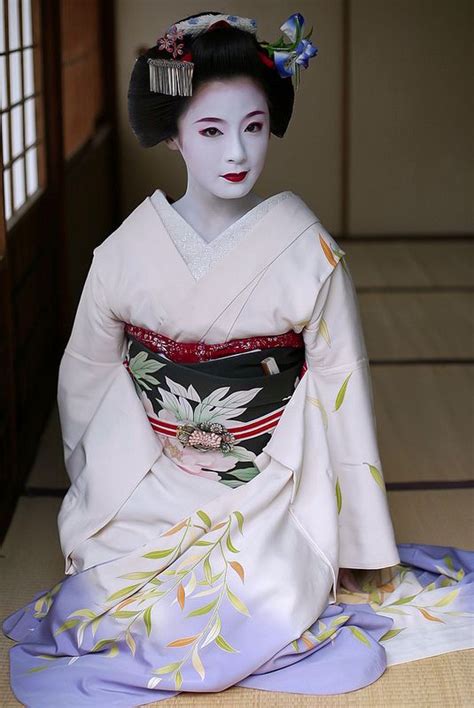 Only most dedicated girls become a. Geisha: Makeup, Hairstyles, and History of Highly Skilled ...