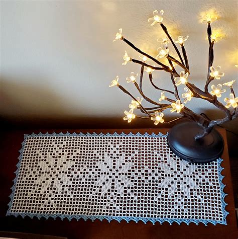 Crochet Patterns Galore Snowflake Table Runner