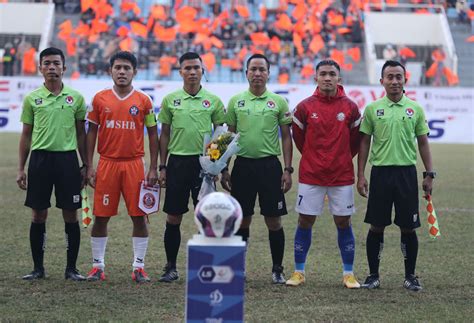 Flashscore.com offers v.league 2020/2021 final and partial results just click on the country name in the left menu and select your competition (league, cup or tournament). Vòng 1 GĐ 1 LS V.League 1-2021: Chùm ảnh SHB Đà Nẵng - TP ...