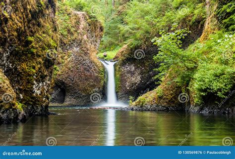 Punch Bowl Falls Along The Eagle Creek Trail In Oregon Usa Stock Photo
