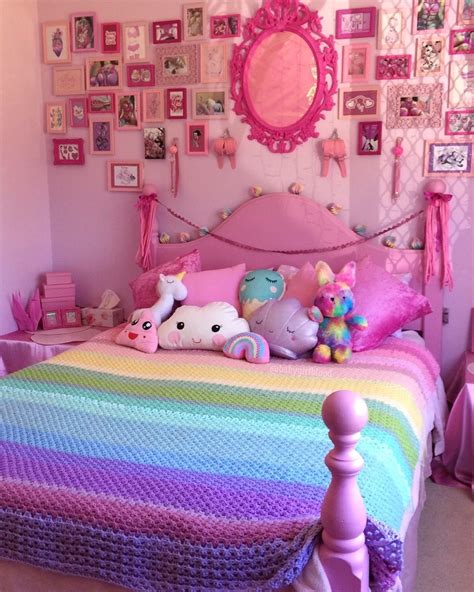 Habitación Con Decoración En Rosa Para Adolescente O Niñas Pink Bedroom