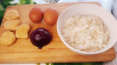 Arroz Revuelto Con Pollo Y Huevos Es Perfecto Cena Lista En Minutos