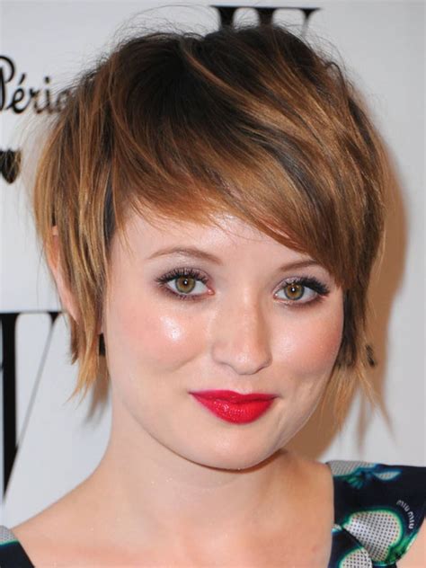 The Best And Worst Bangs For Round Face Shapes The Skincare Edit Hairstyles For Fat Faces