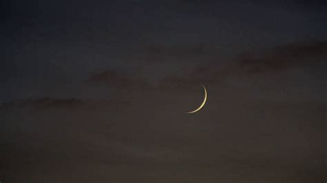 Crescent Moon Hd Wallpaper Pixelstalknet