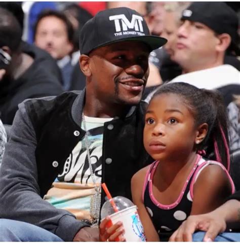 Floyd mayweather is an american former professional boxer who competed from 1996 to 2015, and currently works as a boxing promoter. Welcome to kelechiNwokoReporters: Floyd Mayweather ...