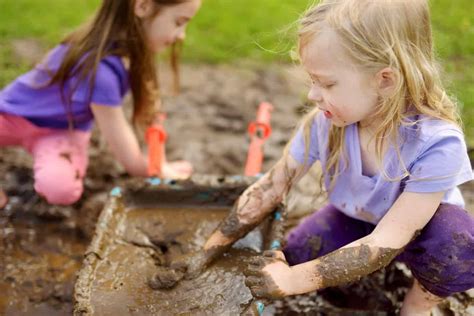 18 Fun And Easy Outdoor Activities For Kids To Play Outside