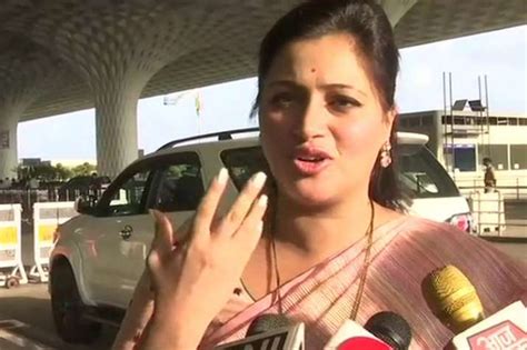 Her father was an indian army official. Navneet Kaur only actress to be MP from Maharashtra ...