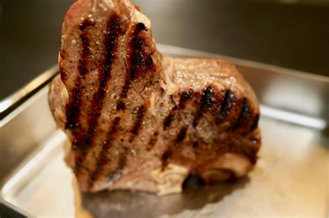 La verdadera sensualidad nace de la inteligencia bienvenidos a la página oficial de. Bistecca alla Fiorentina, sous-vide