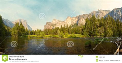 Yosemite Valley Panorama Stock Photo Image Of Hike Parks 12622162