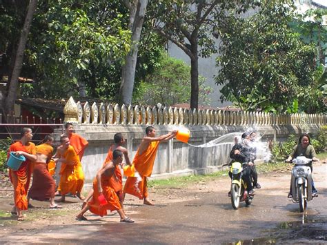 Thai New Year - Song Kran Festival : The Best Festival in ...