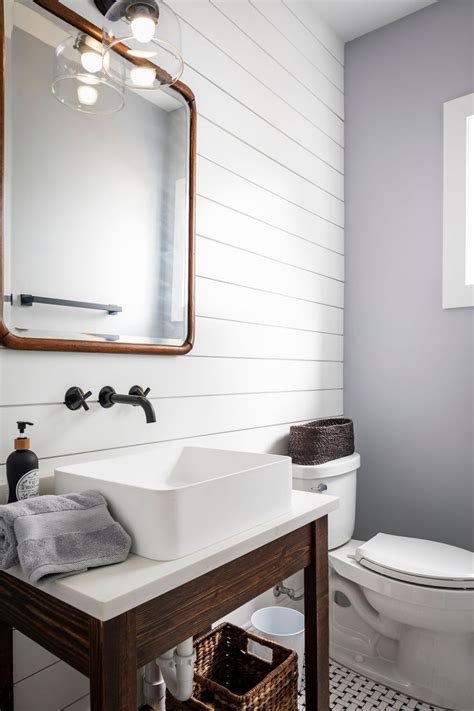 Inspiration for a farmhouse style powder room full of vintage charm. Farmhouse Powder Room in 2020 | Modern farmhouse powder ...