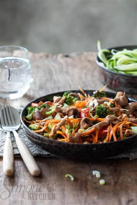 Broccoli roerbak met champignons Recept
