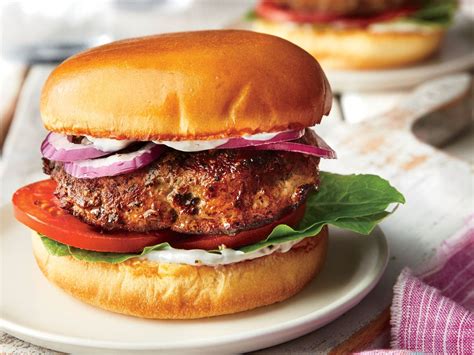 The Secret To Juicy Flavorful Turkey Burgers Turkey Burger Recipes