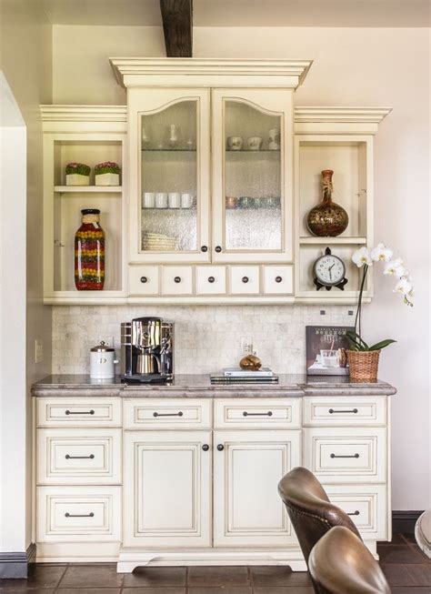 How white kitchen cabinets can update a space. 27 Antique White Kitchen Cabinets Amazing Photos Gallery (With images) | Antique white kitchen ...