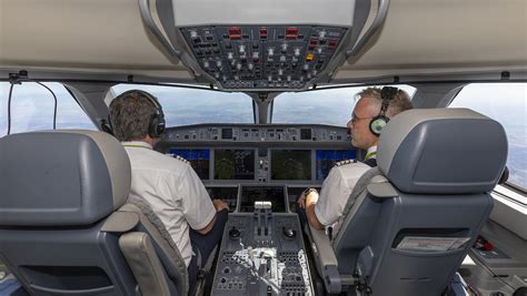 Qantas Ceo Alan Joyce Gives Airbus A220 The Thumbs Up Australian Aviation