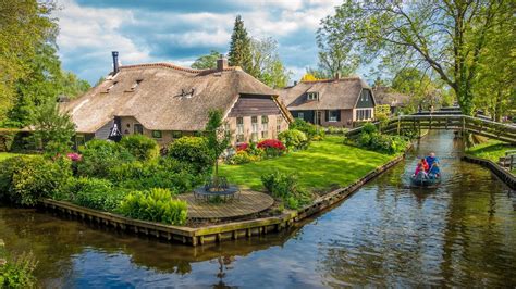 How To Visit Giethoorn Netherlands A Charming Village Without Roads