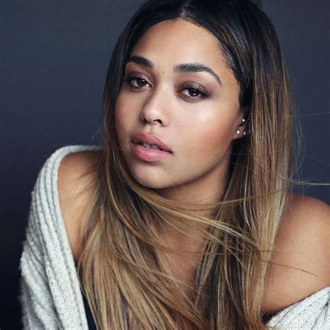 jordyn woods drops her clothes for valentine s day and fans say she s doing too much celebrity