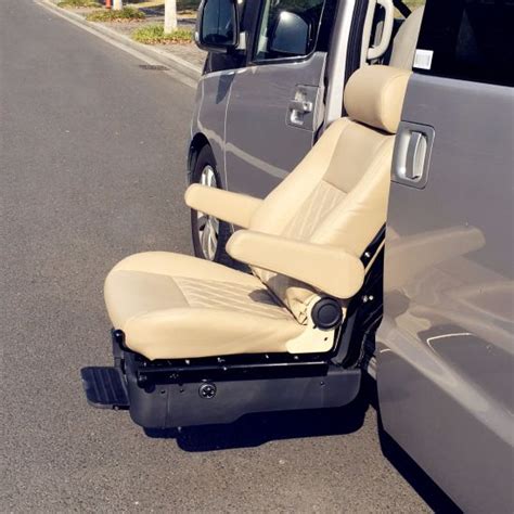 China Special Electric Auto Handicap Disabled Passenger Car Seat Stable