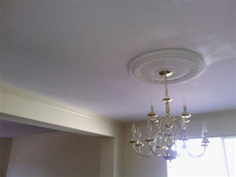 A ceiling that sags or droops is one of the most visible signs of water damage. Know a Water Leak In Your House - Bend, OR | ServiceMaster