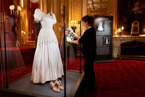 Princess Beatrice Wedding Dress And Shoes To Go On Display At Windsor Castle Tomorrow London