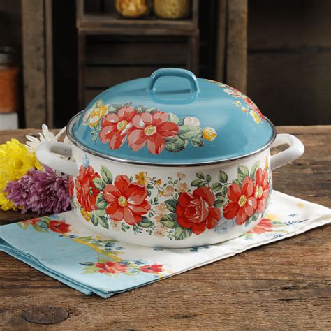 Read each review to find out exactly what is the maximum temperature that they can withstand. The Pioneer Woman Vintage Floral 4 Quart Dutch Oven with ...