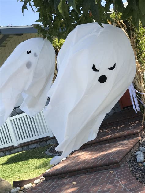 Diy Ghosts Halloween Decorations All You Need Is White Balloons