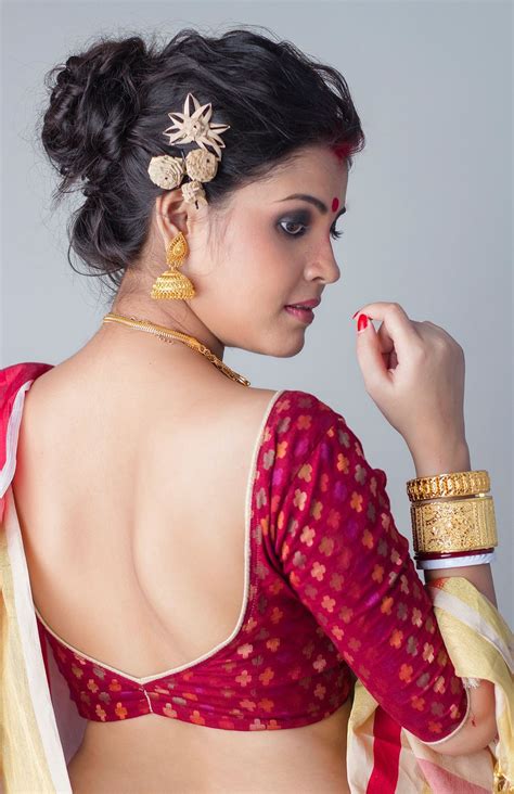 A Temple For The Tailor Of This Blouse Is Ok Backless Blouse