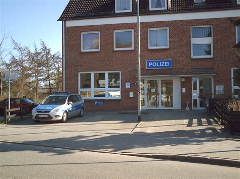 Text wird ebenfalls nur mäßig in jpg bilder. Datei:Polizeiwache.JPG - Kiel Wiki