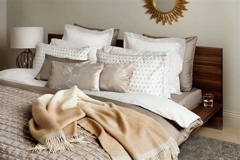 The headquarters of zara home is located in a coruña, spain. Ideias simples para decorar quartos by Zara Home ...