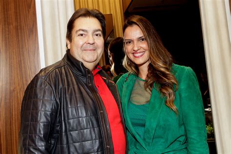 View all fausto silva pictures. Faustão e Rodrigo Faro marcam presença em evento de joias ...