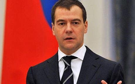 Prime minister dmitry medvedev worries the government will have to cut social programs as budget woes continue in russia. Medvedev le-a vorbit rusilor despre criza economica si ...