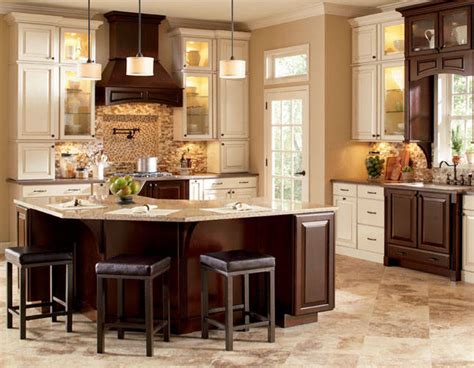 We restore your existing cabinets, custom build new cabinets on site or provide factory cabinets. Donco Designs is a Pompano Beach Remodeling Contractor