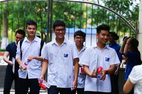 Có 21,91% số thí sinh dự thi chỉ để xét tốt nghiệp và có 3,33% số thí sinh dự thi chỉ để xét tuyển đại học, cao đẳng. Tất tật ma trận kiến thức đề thi THPT quốc gia 2019 học ...